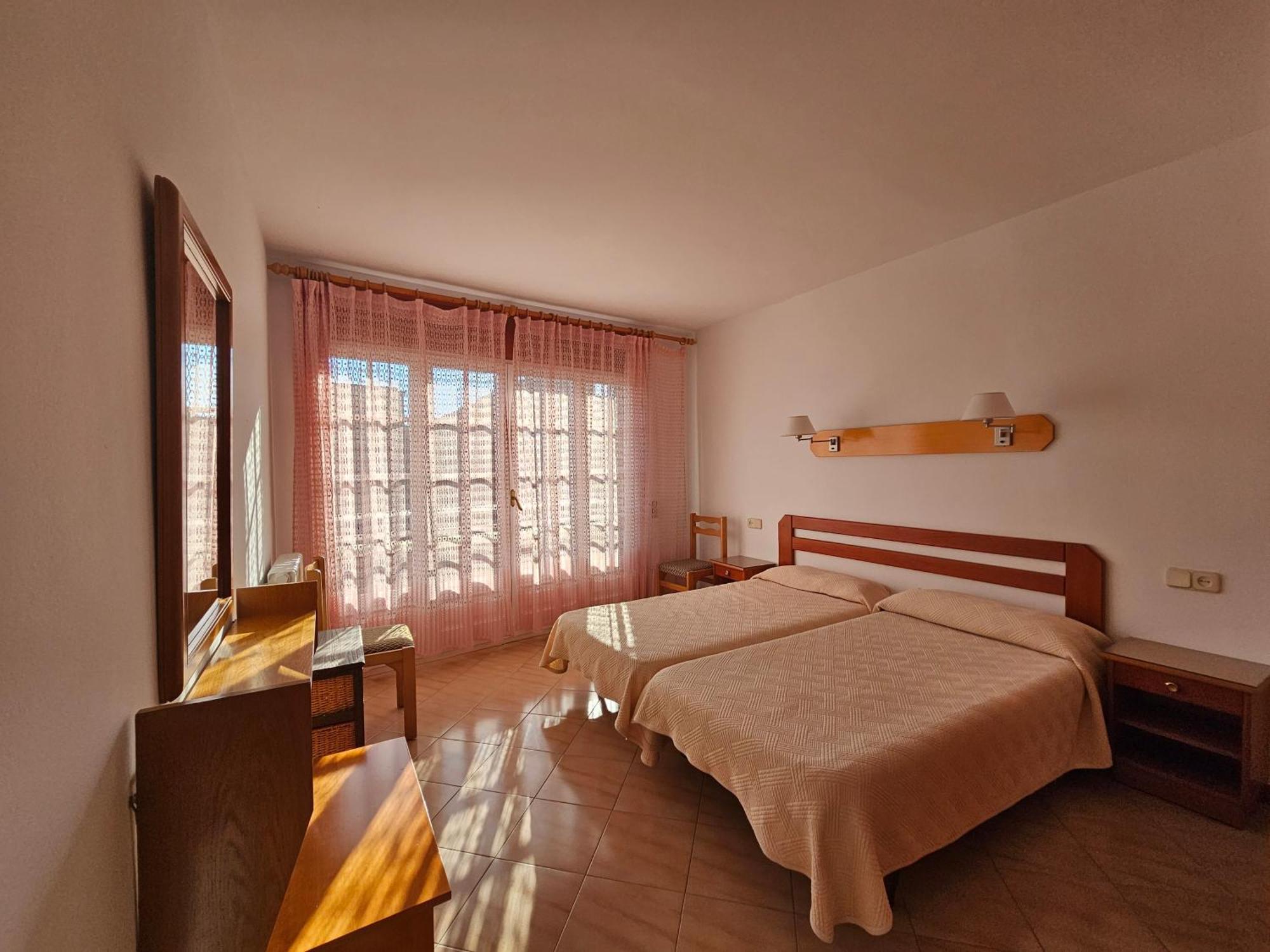 Hotel Blue Spot 马尔格莱特德玛 外观 照片