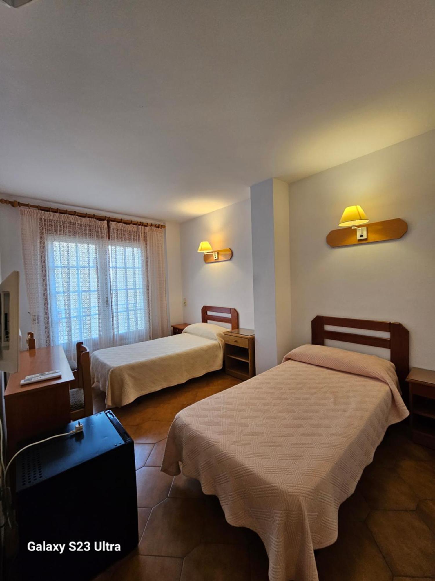 Hotel Blue Spot 马尔格莱特德玛 外观 照片
