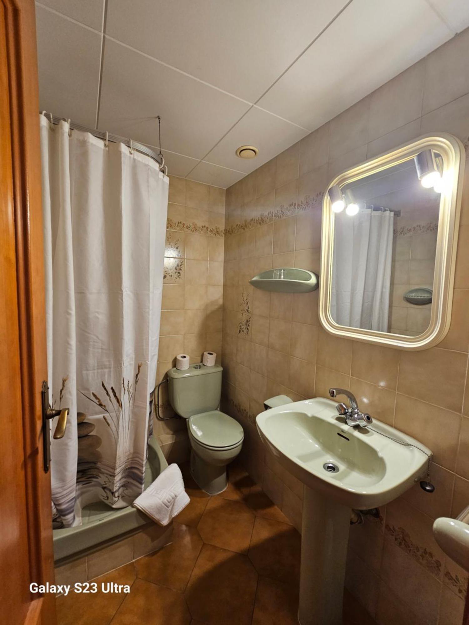 Hotel Blue Spot 马尔格莱特德玛 外观 照片